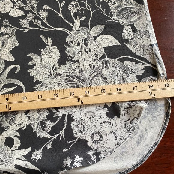 Ann Taylor Loft Womens Floral Print Short Sleeve Top XXSP Gray & White Career - Picture 8 of 8